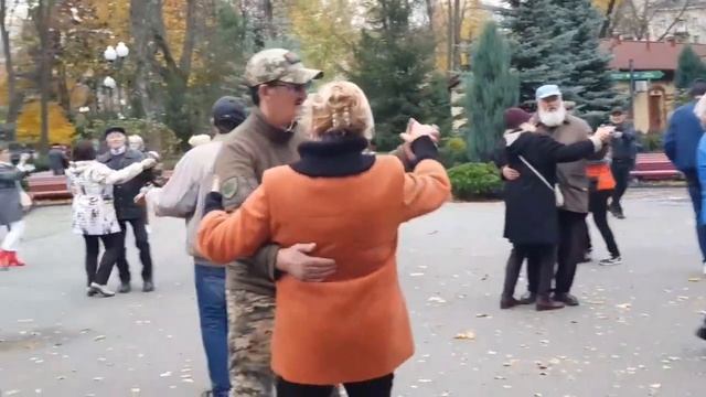 ВАЛЬС ВАЛЬС! 28 ОКТЯБРЯ 2023 ХАРЬКОВ ТАНЦЫ НА РЕТРО УКРАИНА смотреть онлайн