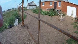 Откатные ворота с верхней балкой.