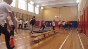 Урок физкультуры в 3 классе. Полоса препятствий. "Путешествие в страну Гимнастика".