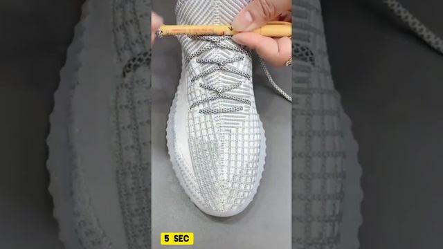 Зашнуровать Yeezy boost                                    lace up Yeezy boost