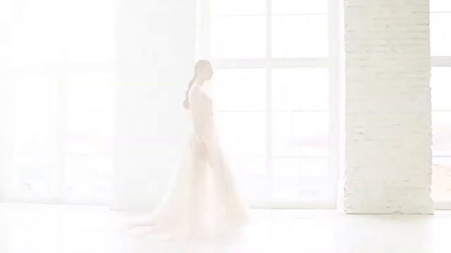 Свадебное платье шикарный минимализм ,тренд 2022 смотреть онлайн