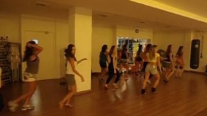 Aula de Zouk Lady Style- Natália Vichi- Runner Academia