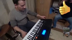 Днюха! Лёхи. Игра на синтезаторе!!!