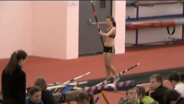 ЯРОСЛАВЛЬ 2011 ПРЫЖКИ С ШЕСТОМ смотреть онлайн