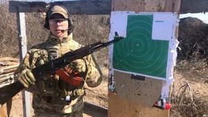 Как стрелять из автомата Калашникова