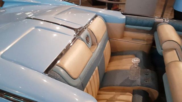 #12 Hollywood. Кадиллак Элвиса. 4К видео. смотреть онлайн