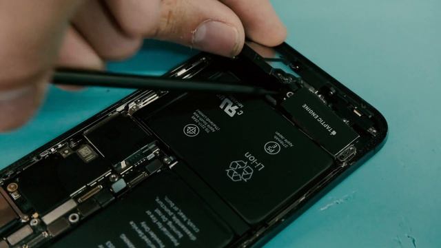Iphone 10 battery replacement / Замена батареи Айфон 10 – смотреть ...