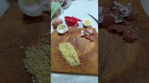 Корм для канареек, яичный желток, в период размножения