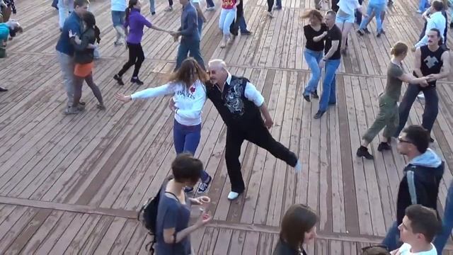 Парк Горького и ХАСТЛ на набережной (12.06.2014) смотреть онлайн