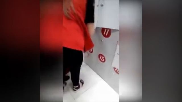 Мальчика заперли в камере хранения сумок