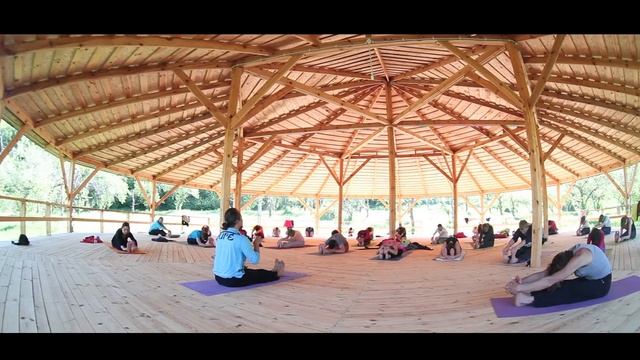 Тренировки в Большом зале Эко кемпа смотреть онлайн