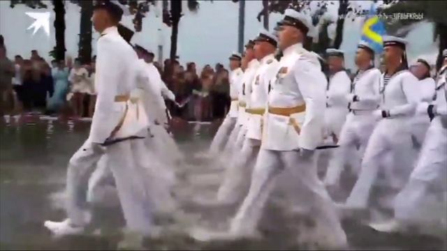 парад моряков в тайланде смотреть онлайн