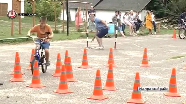 В оздоровительном лагере «Спутник» дети решали билеты ГИБДД смотреть онлайн