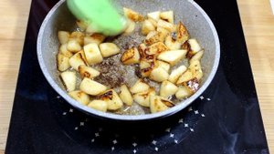 Осенний салат с грушей и сыром Gorgonzola - Tovste Koshenya