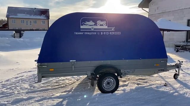Прицеп с крышкой из композитного алюминия. смотреть онлайн