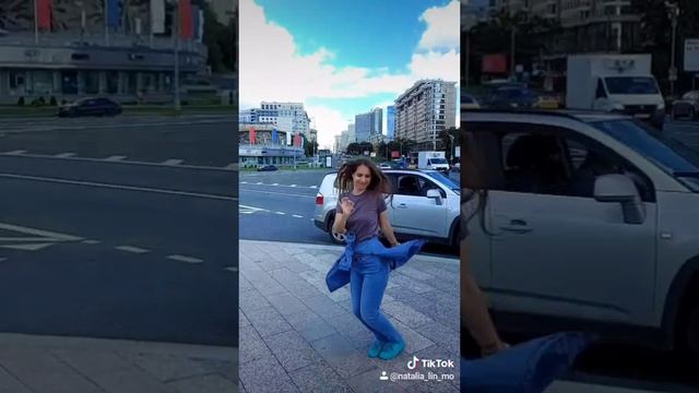 Natalia Lin Mo - Танец на улице / Dancing on the street