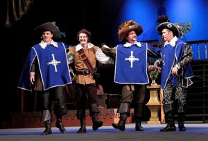 Фрагмент «Песни мушкетёров»
