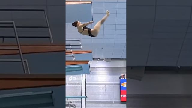 Breathtaking springboard diving - Chiara Pellacani