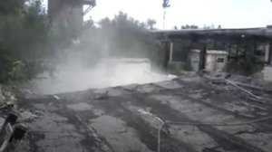 Неудачный демонтаж плиты перекрытия.