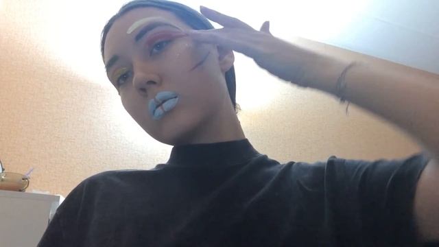 Буктрейлер: "Краски. История макияжа" смотреть онлайн