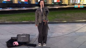 Друзья поддержали Дарью Кочневу спев её песню