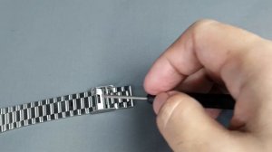How To Adjust Stainless Steel Watch Band The Easy Way  / Bracelet Casio A168W A168 Strap