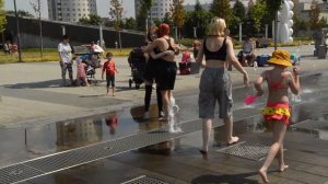 Girls, fountain and wet joys of summer-1! / Девушки, фонтан и мокрые радости лета-1!