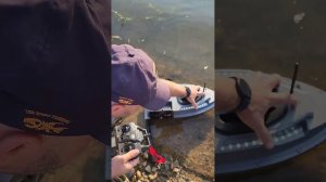 Відео огляд кораблика FlyTech V900 для рибалки.