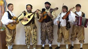 уно моменто