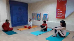 ЗАНЯТИЕ ПО РАДЖА ЙОГЕ В ШКОЛЕ ЙОГИ ДОКТОРА КАЛЬЯРА