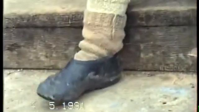 Балалаечница из деревни под Тверью. 1991 год. Пляска и советы как и зачем играть.
