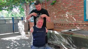 СБРИЛ СВОИ УСЫ ???