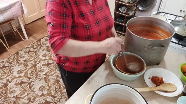 Почти все помидоры? переработала на сок??!!! смотреть онлайн