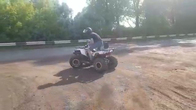 Мотоленд 200 едет смотреть онлайн