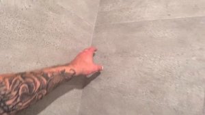 Санузел под бетон с керамогранитом под  дерево. Проверка трапа н слив.