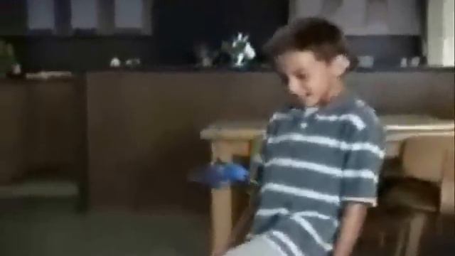 Игрушка "Летающая Тарелка" смотреть онлайн