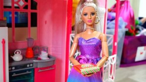 КОНКУРС КРАСОТЫ! Кто круче: Кукла Барби или ЛОЛ?