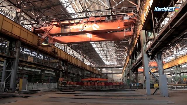 Керчь: На заводе Керчи Сергей Аксенов задумался о лидерстве в судостроительной отрасли России смотреть онлайн