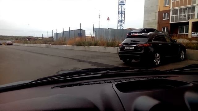 Как подъехать к бордюру на минимальное расстояние. смотреть онлайн