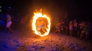 КАК ДЕВЧОНКИ ЗАЖИГАЮТ на Пангане - это НЕ ПОКАЖУТ на TV! FULL MOON PARTY 2019 на Новый Год