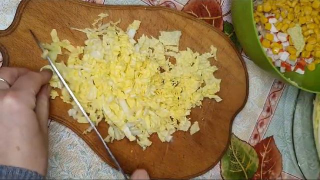 Легкий вкусный салат из пекинской капусты смотреть онлайн