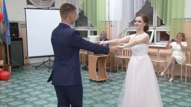 Вальс на выпускном вечере смотреть онлайн