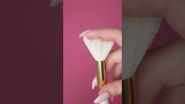 кисть для макияжа - Blush Brush 110