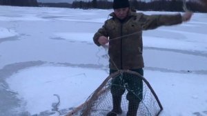 Налим 2020 !! Установка мерёжи на реке!!