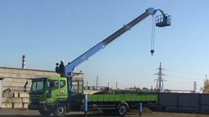 Кран манипулятор DAEWOO NOVUS 7 тонн в работе.