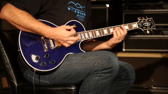 Gibson Custom Shop Les Paul Custom • SN: CS203032 смотреть онлайн
