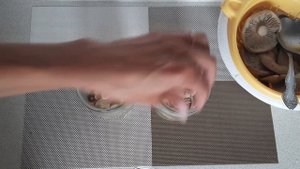 Грузди соленые горячим способом