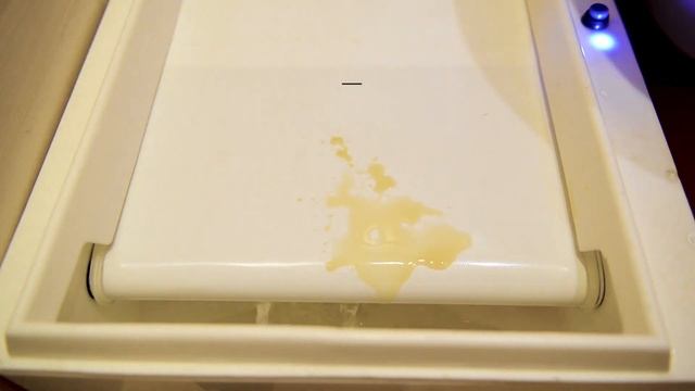 РобоКот 4.7 - автоматический лоток для домашних животных смотреть онлайн