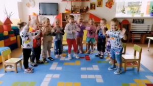 "Медведь в гостях у ребят"