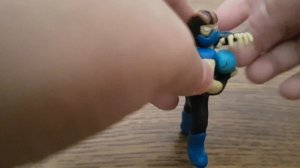 2 фигурки из мортал комбат из пластилина (Scorpion and sub zero